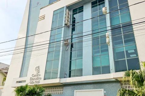 Sala comercial no Centro Executivo Célio Grijó